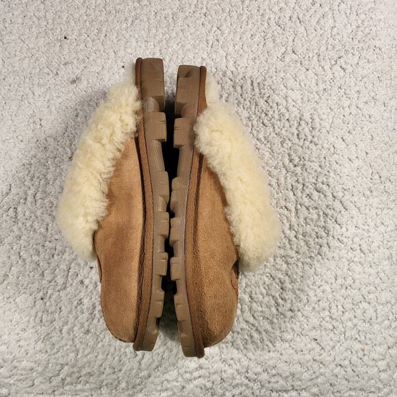 UGG Scuffette II Shearling slippers Chestnut girls size 4 - Picture 2 of 7